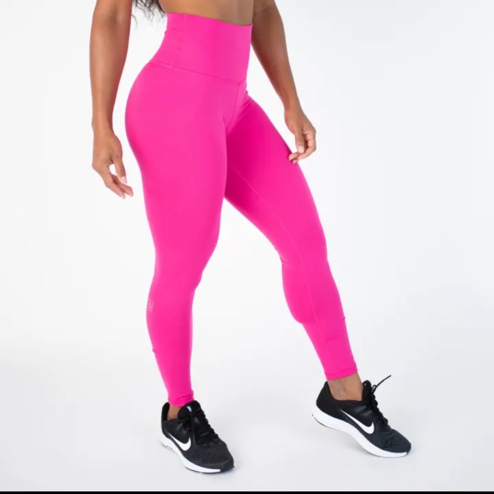 Fleo 25” Bounce legging - color is Cabaret - XL